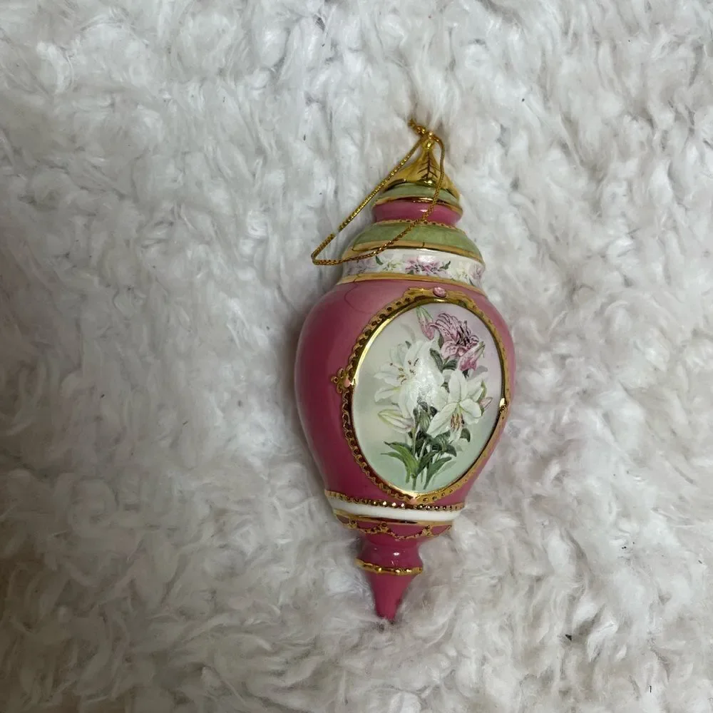 LENA LIU Forever Flower Victorian Style lilies Porcelain 1 Christmas Orn…